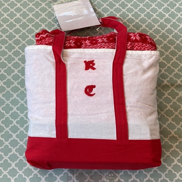 Cozy Combo Monogrammed Tote KC Throw w/Blanket & Socks NWT - Picture 3 of 5